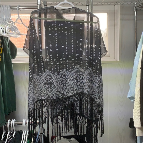 Black Kimono - Picture 1 of 4